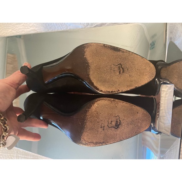 Stuart Weitzman Classic Platform Black Suede Pumps Heels Shoes. EUC. Size 8 - Picture 6 of 6